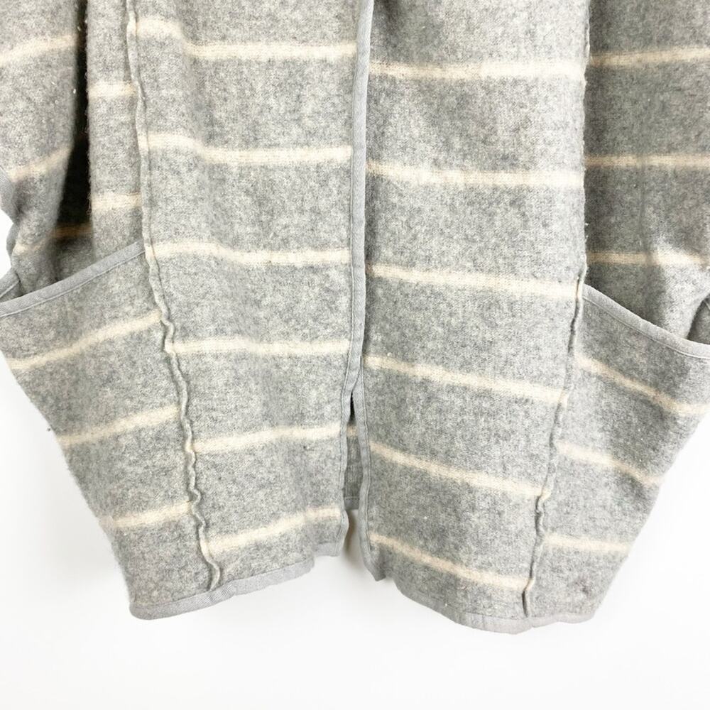 Free People Rare Blanket Poncho Wool Gray Stripe Coat Jacket Size XS - Picture 4 of 10